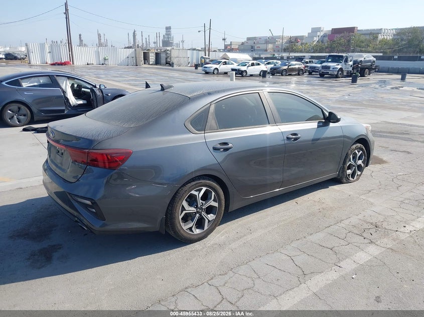 2020 Kia Forte VIN 3KPF24AD5LE217066 IAAI salvage auction — REAR END, Salvage (California), sold $2,800 on 2026-09-09 (photo 4)