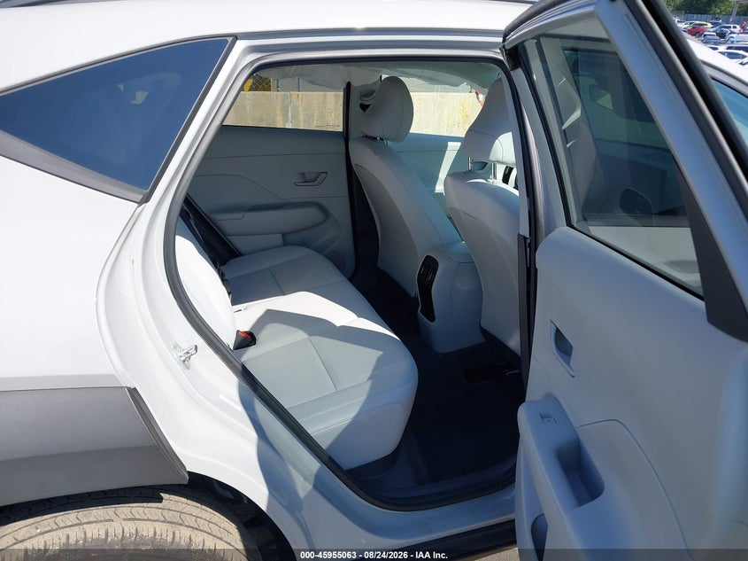 2025 Hyundai Kona VIN KM8HBCAB6SU212553 IAAI salvage auction — SIDE, Wait Title, sold $5,600 on 2026-10-06 (photo 8)