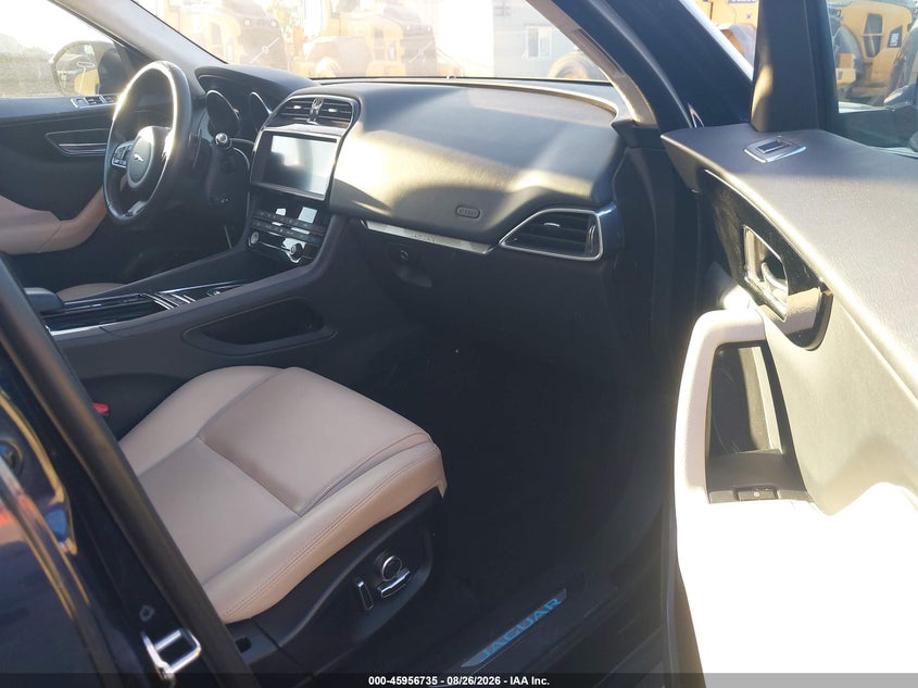 2020 Jaguar F-pace VIN SADCJ2FX6LA660637 IAAI salvage auction — FRONT END, Wait Title, sold $5,550 on 2026-09-11 (photo 5)