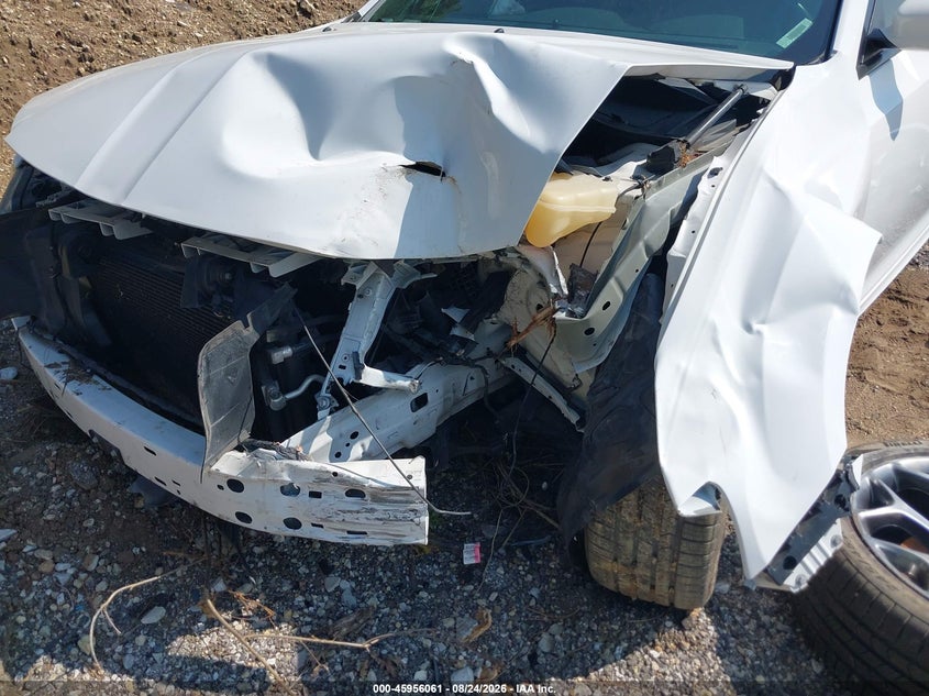 2018 Chrysler 300 VIN 2C3CCABG6JH117684 IAAI salvage auction — FRONT & REAR, Clear (Indiana), sold $1,150 on 2026-10-08 (photo 6)