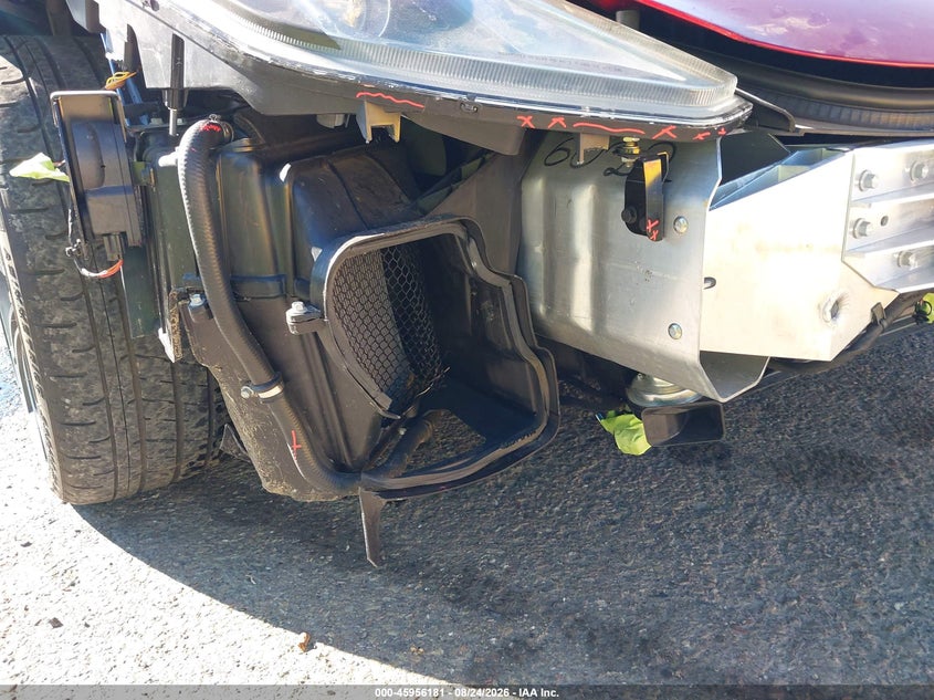 2013 Mclaren Mp4-12c VIN SBM11AAA9DW001835 IAAI salvage auction — UNDERCARRIAGE, Salvage (California), sold $45,600 on 2026-09-10 (photo 6)