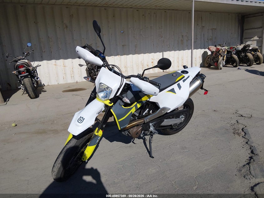 2021 Husqvarna 701 VIN VBKUSV40XMM710569 IAAI salvage auction — THEFT, Salvage (California), sold $4,000 on 2026-09-15 (photo 2)