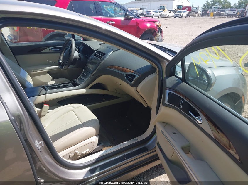 2016 Lincoln Mkz VIN 3LN6L2J90GR630083 IAAI salvage auction — FRONT END, Salvage Title, sold $225 on 2026-10-23 (photo 5)
