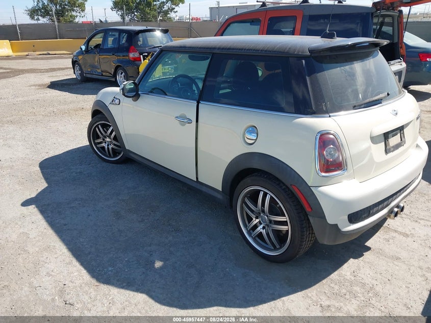 2009 Mini Cooper VIN WMWMF73539TW83756 IAAI salvage auction — NORMAL WEAR, Clear - Dealer Only (California), sold $375 on 2026-09-10 (photo 3)