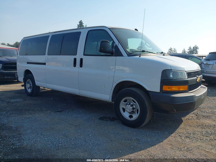 2019 Chevrolet Express 3500 VIN 1GAZGNFG3K1361961 — IAAI salvage auction photo