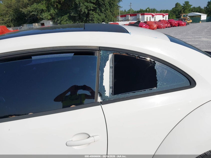 2012 Volkswagen Beetle VIN 3VWV87AT8CM625454 IAAI salvage auction — NORMAL WEAR, Clear (Florida), sold $1,550 on 2026-09-11 (photo 6)