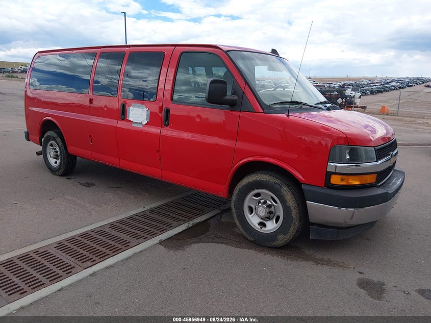 2018 Chevrolet Express 3500 VIN 1GAZGPFG9J1300088 — IAAI salvage auction photo