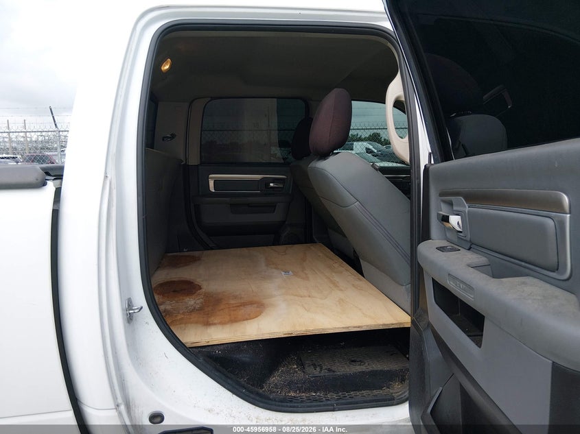 2019 Ram 1500 VIN 1C6RR6TT8KS510049 IAAI salvage auction — FRONT END, Salvage (Louisiana), sold $4,500 on 2026-09-27 (photo 8)