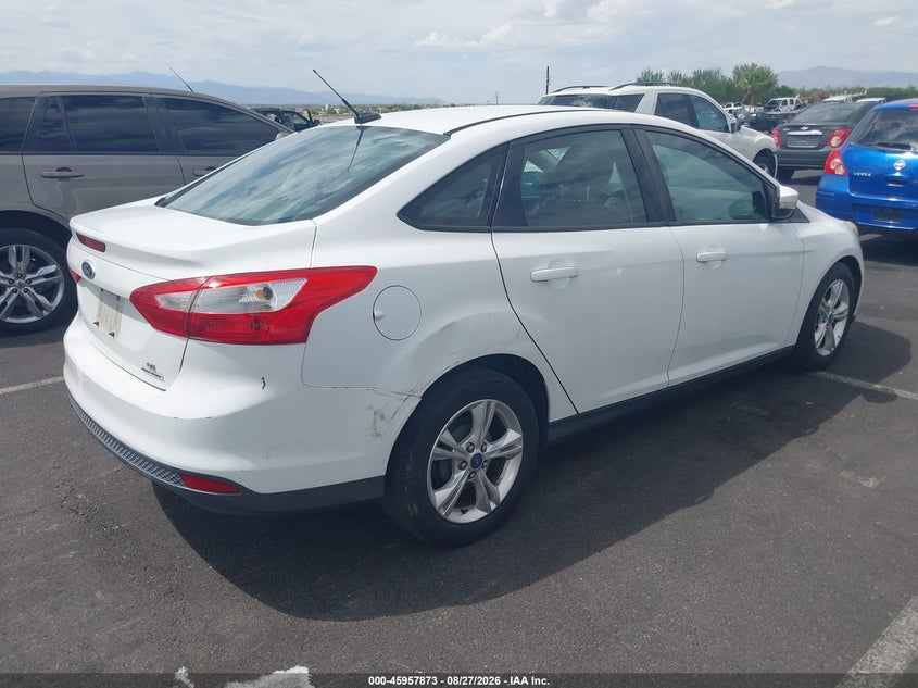 2013 Ford Focus VIN 1FADP3F25DL165091 IAAI salvage auction — NORMAL WEAR, Wait Title, sold $300 on 2026-09-25 (photo 4)