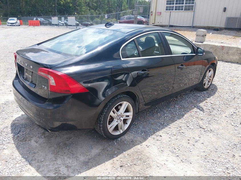 2015 Volvo S60 VIN YV126MFK4F1344970 IAAI salvage auction — NORMAL WEAR, Clear (Mississippi), sold $1,050 on 2026-09-05 (photo 4)