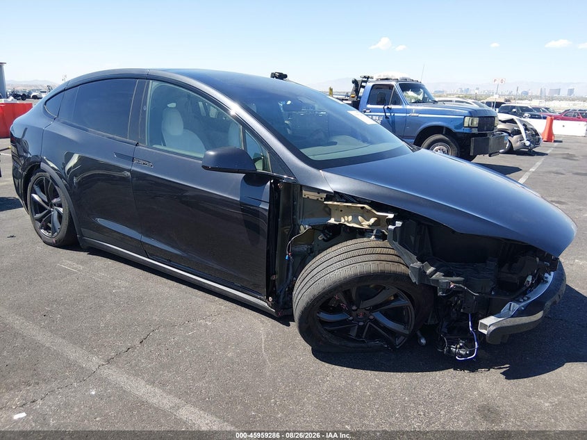 2026 Tesla Model x VIN 7SAXCBE52TF472957 — IAAI salvage auction photo