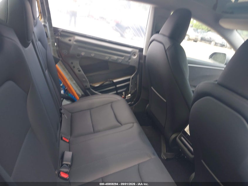 2025 Tesla Model 3 VIN 5YJ3E1EA2SF071131 IAAI salvage auction — LEFT SIDE, Salvage Title, sold $20,700 on 2026-09-25 (photo 8)