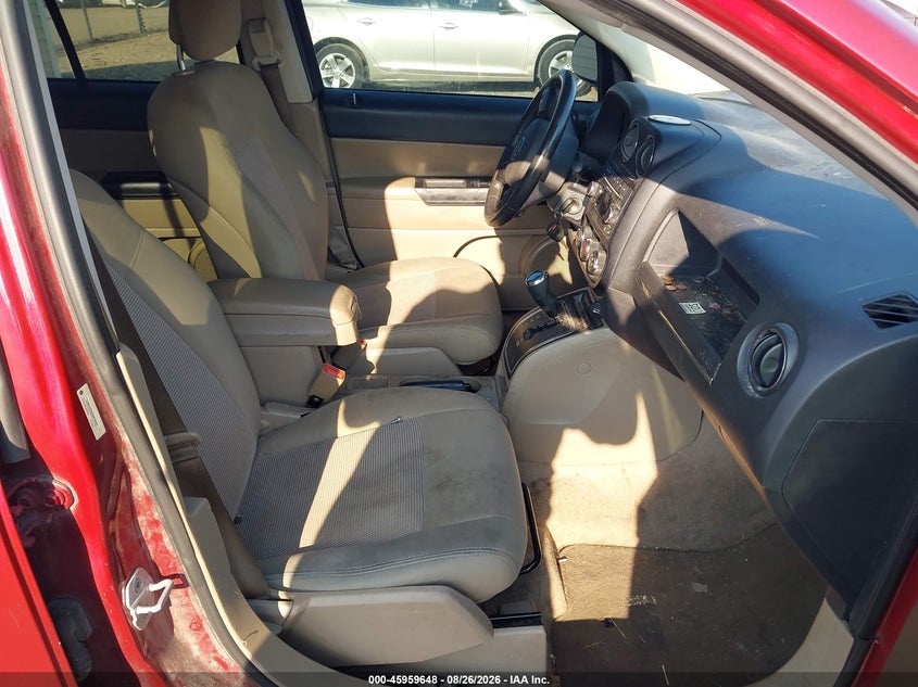 2012 Jeep Compass VIN 1C4NJCEB5CD678187 IAAI salvage auction — NORMAL WEAR, Clear (Illinois), sold $725 on 2026-09-04 (photo 5)