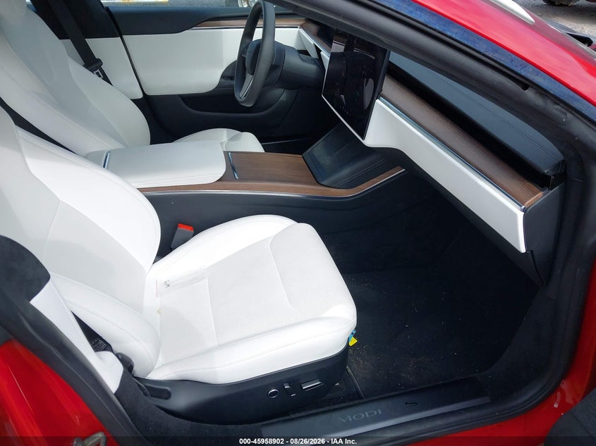 2023 Tesla Model s VIN 5YJSA1E57PF500670 IAAI salvage auction — RIGHT FRONT, Salvage Title, sold $31,200 on 2026-09-23 (photo 5)