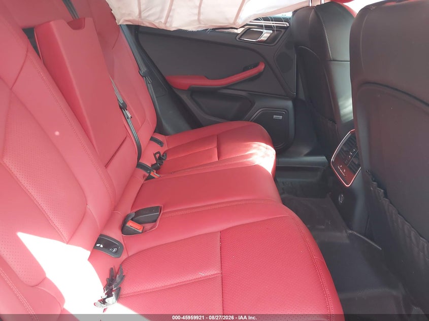 2019 Porsche Macan VIN WP1AA2A52KLB02598 IAAI salvage auction — FRONT END, Salvage Title, sold $8,300 on 2026-09-17 (photo 8)