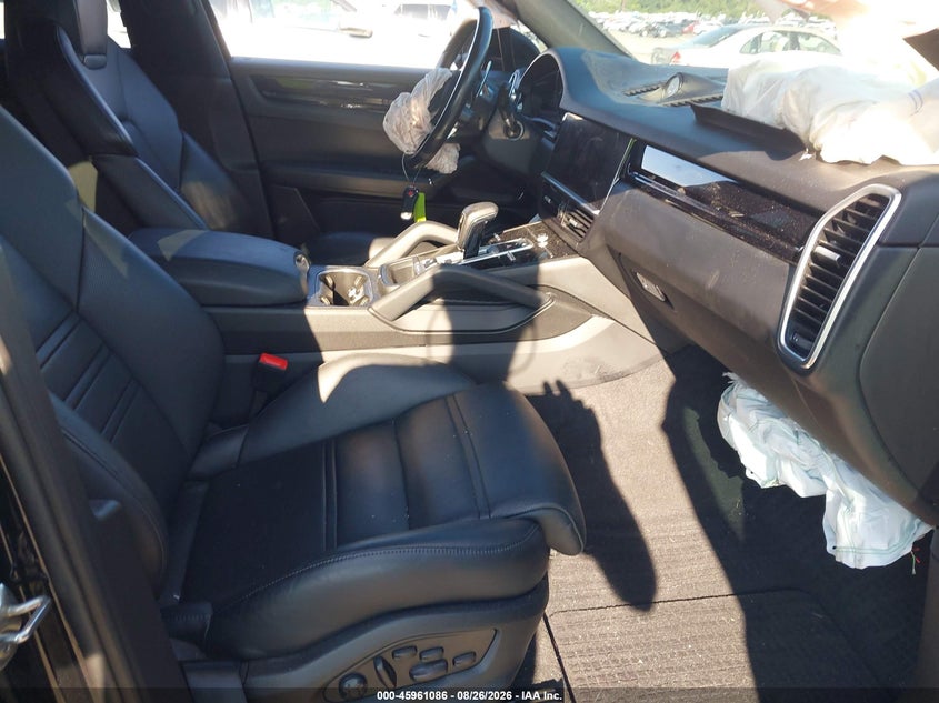 2022 Porsche Cayenne VIN WP1AE2AY4NDA26038 IAAI salvage auction — FRONT & REAR, Salvage Title, sold $18,875 on 2026-10-12 (photo 5)