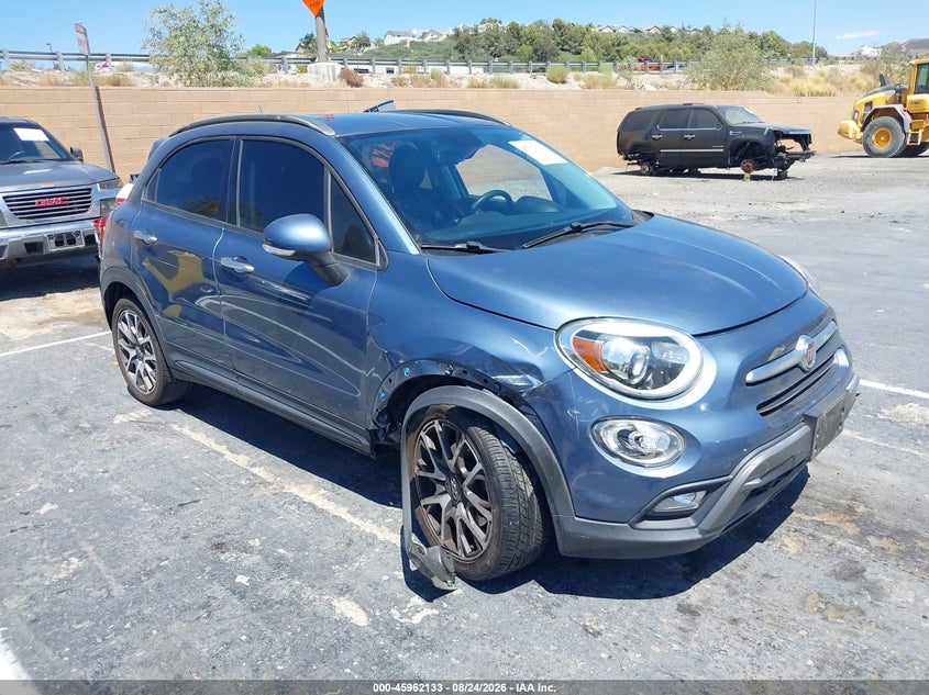 2017 Fiat 500x VIN ZFBCFXCB1HP604082 IAAI salvage auction — RIGHT FRONT, Wait Title, sold $1,325 on 2026-09-13 (photo 1)