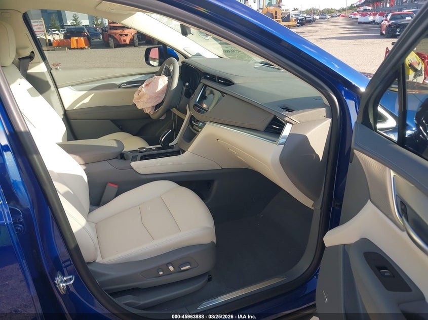 2026 Cadillac Xt5 VIN 1GYKNCR40TZ113359 IAAI salvage auction — FRONT END, Rebuildable (Florida), sold $10,400 on 2026-09-15 (photo 5)