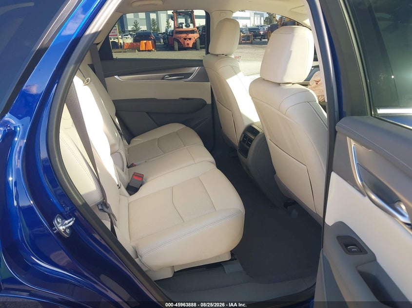 2026 Cadillac Xt5 VIN 1GYKNCR40TZ113359 IAAI salvage auction — FRONT END, Rebuildable (Florida), sold $10,400 on 2026-09-15 (photo 8)