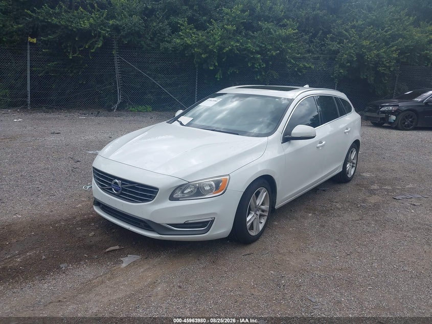 2015 Volvo V60 VIN YV140MEK3F1235203 IAAI salvage auction — NORMAL WEAR, Clear (Delaware), sold $400 on 2026-09-04 (photo 2)