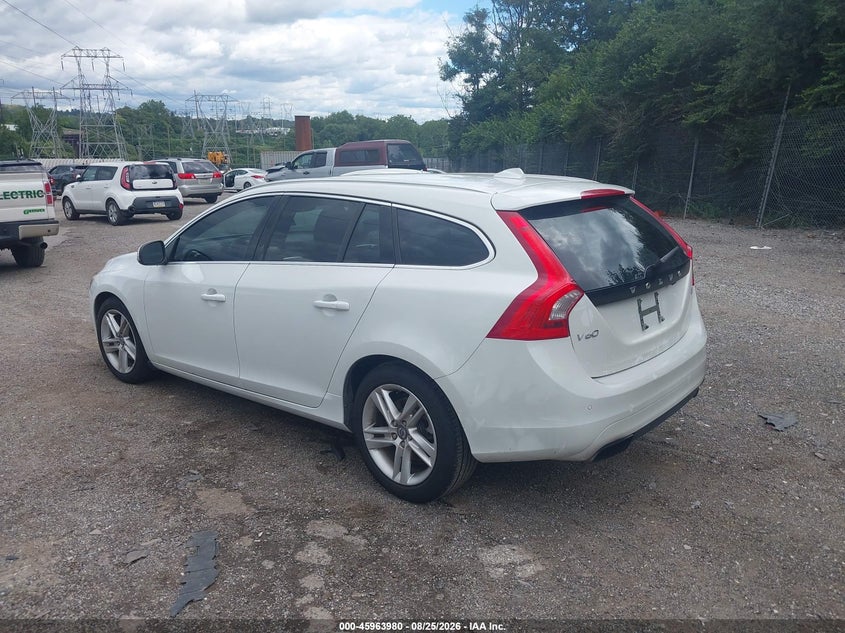 2015 Volvo V60 VIN YV140MEK3F1235203 IAAI salvage auction — NORMAL WEAR, Clear (Delaware), sold $400 on 2026-09-04 (photo 3)