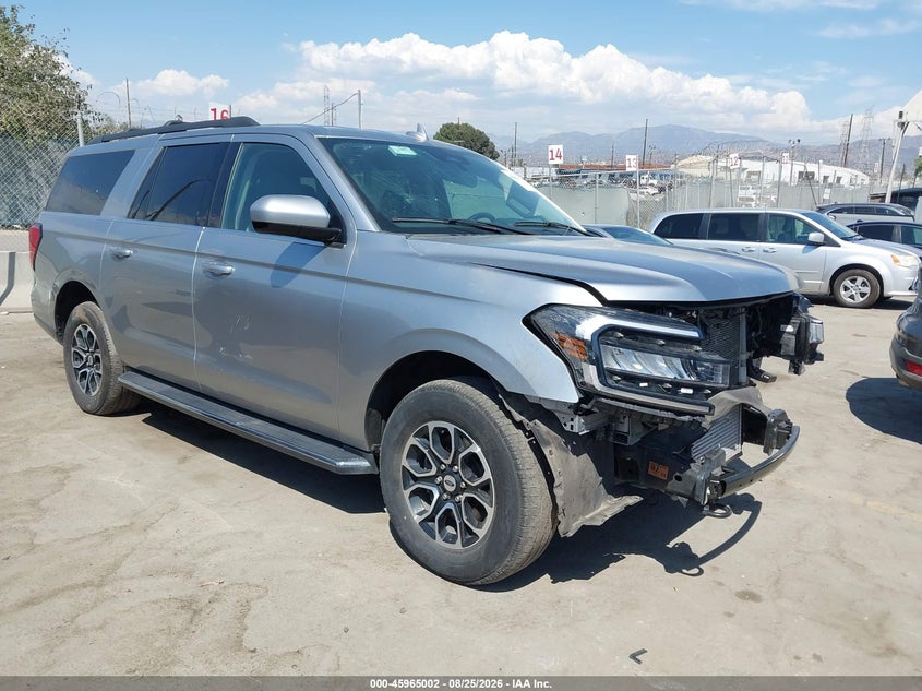 2023 Ford Expedition VIN 1FMJK1J86PEA51343 — IAAI salvage auction photo