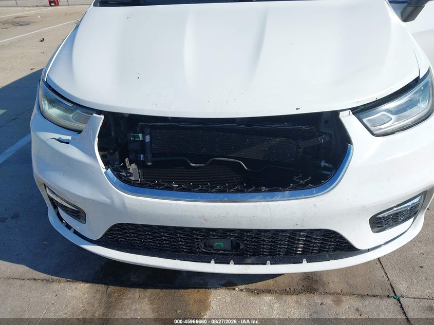 2023 Chrysler Pacifica VIN 2C4RC1BG9PR616018 IAAI salvage auction — FRONT END, Wait Title, sold $7,500 on 2026-10-09 (photo 6)