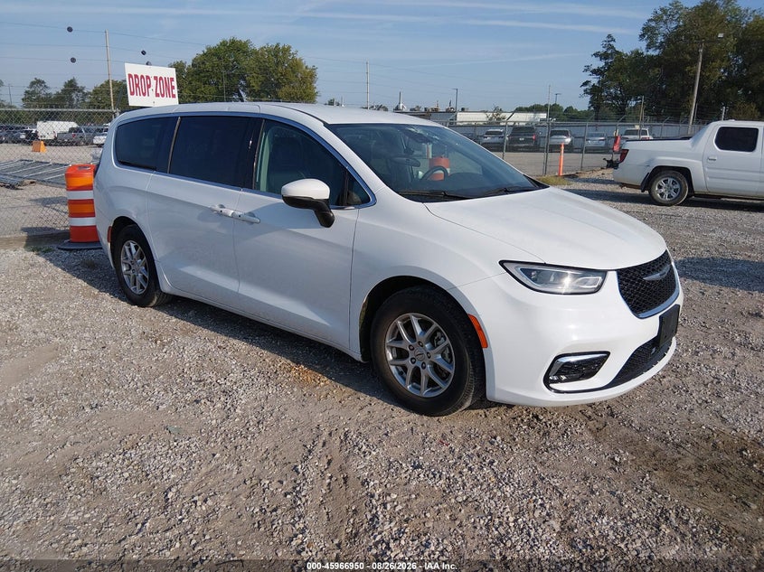 2023 Chrysler Pacifica VIN 2C4RC1BGXPR625097 — IAAI salvage auction photo