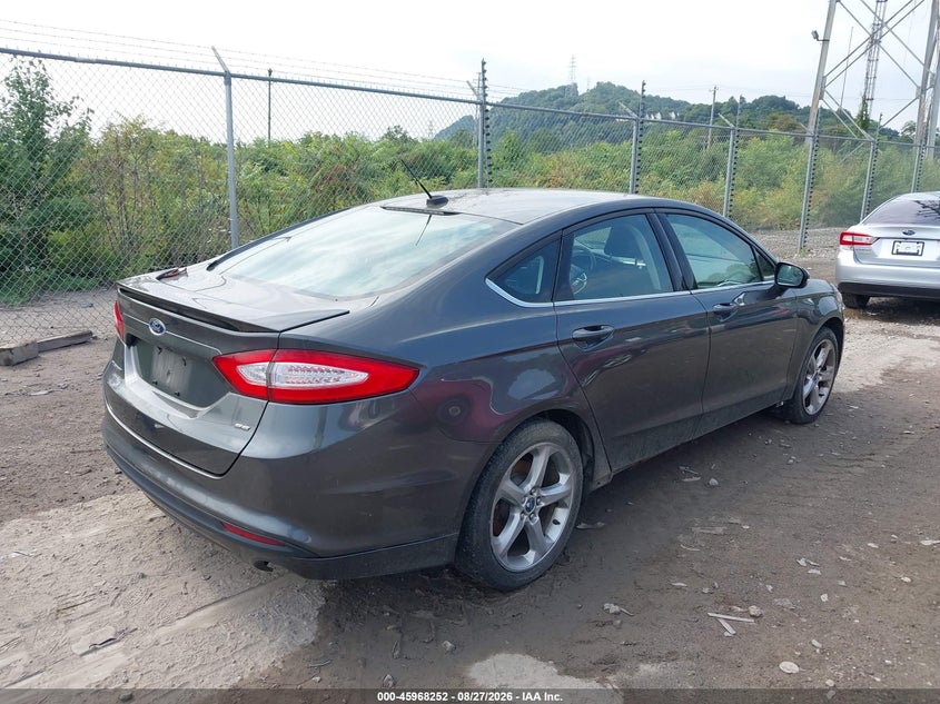 2016 Ford Fusion VIN 3FA6P0H72GR162588 IAAI salvage auction — NORMAL WEAR, Clear (Pennsylvania), sold $1,600 on 2026-09-06 (photo 4)