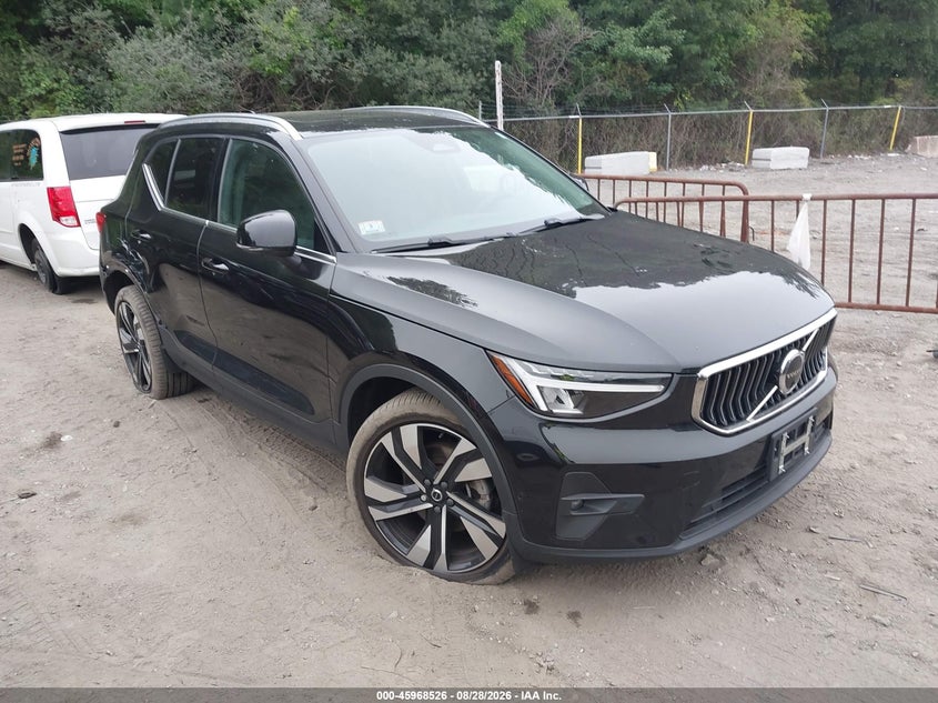2024 Volvo Xc40 VIN YV4L12UE2R2314839 — IAAI salvage auction photo