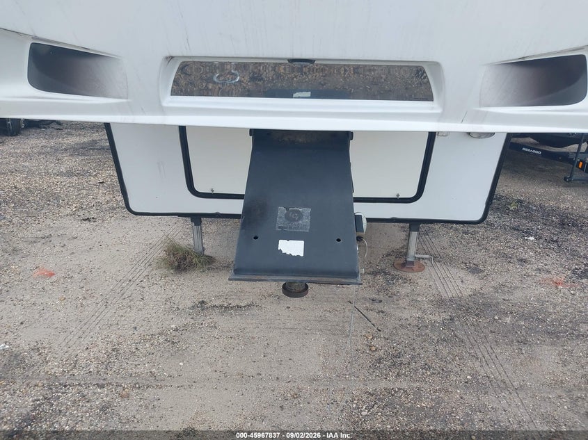2015 Keystone Cougar VIN 4YDF33729F2506849 IAAI salvage auction — Roof, Salvage, sold $3,575 on 2026-09-24 (photo 7)