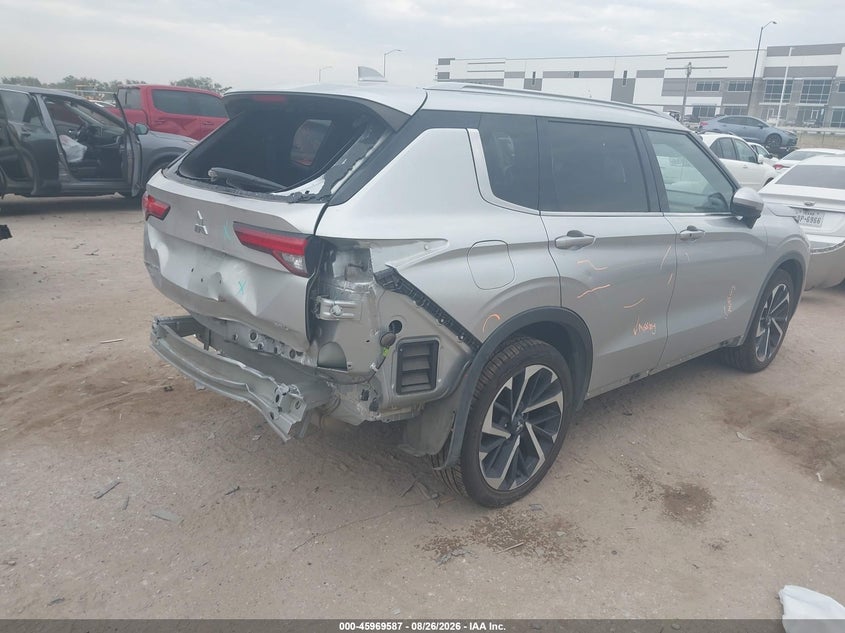 2022 Mitsubishi Outlander VIN JA4J4VA83NZ091756 IAAI salvage auction — REAR END, Salvage Title, sold $7,800 on 2026-10-16 (photo 4)