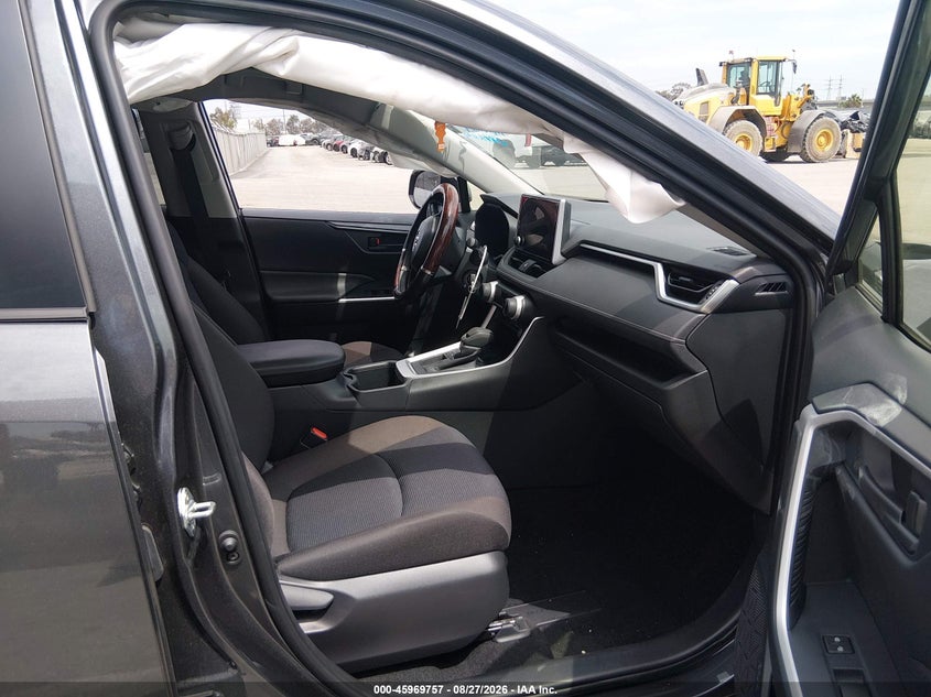 2025 Toyota Rav 4 VIN JTMK1RFV4SD135023 IAAI salvage auction — LEFT FRONT, Wait Title, sold $10,700 on 2026-10-12 (photo 5)