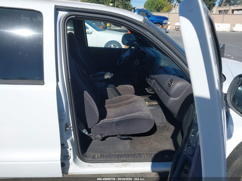 2000 Dodge Dakota VIN 1B7GL2AX9YS776219 IAAI salvage auction — NORMAL WEAR, Clear - Dealer Only (California), sold $300 on 2026-09-11 (photo 5)