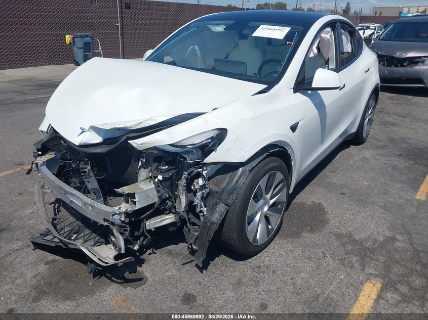 2021 Tesla Model y VIN 5YJYGDEE4MF122250 IAAI salvage auction — FRONT END, Wait Title, sold $5,900 on 2026-09-06 (photo 2)