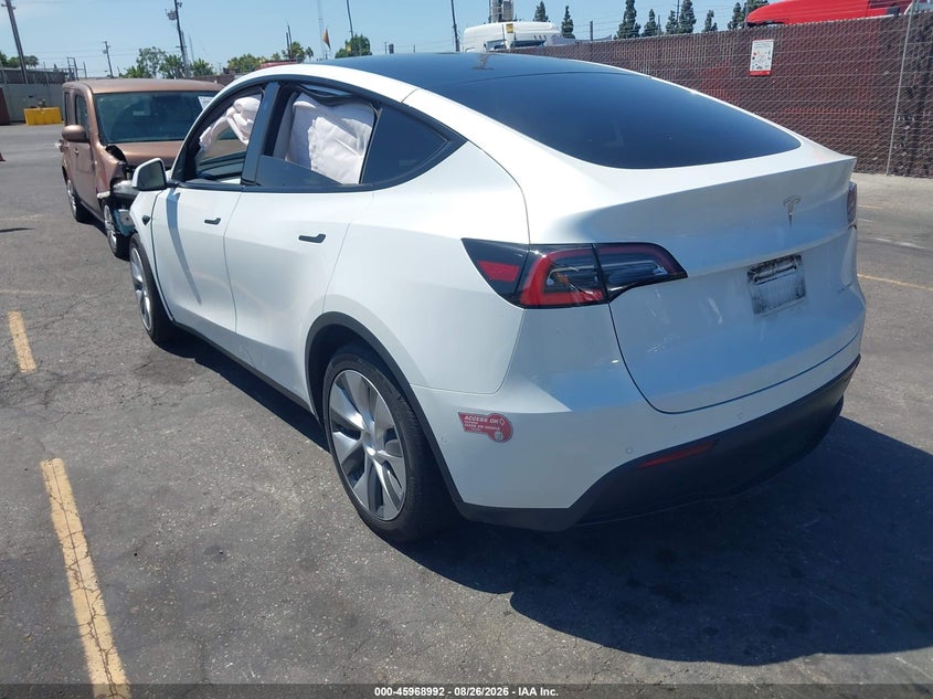 2021 Tesla Model y VIN 5YJYGDEE4MF122250 IAAI salvage auction — FRONT END, Wait Title, sold $5,900 on 2026-09-06 (photo 3)