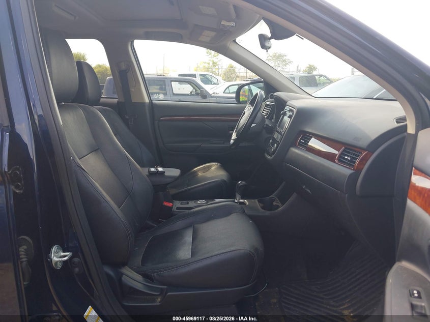 2014 Mitsubishi Outlander VIN JA4AZ3A32EZ019280 IAAI salvage auction — NORMAL WEAR, Clear (Illinois), sold $1,175 on 2026-09-06 (photo 5)