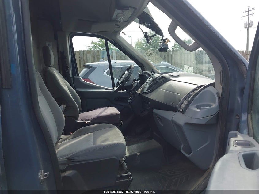 2019 Ford Transit-250 VIN 1FTYR3XM8KKB12927 IAAI salvage auction — LEFT & RIGHT, Clear (Tennessee), sold $7,225 on 2026-09-08 (photo 5)