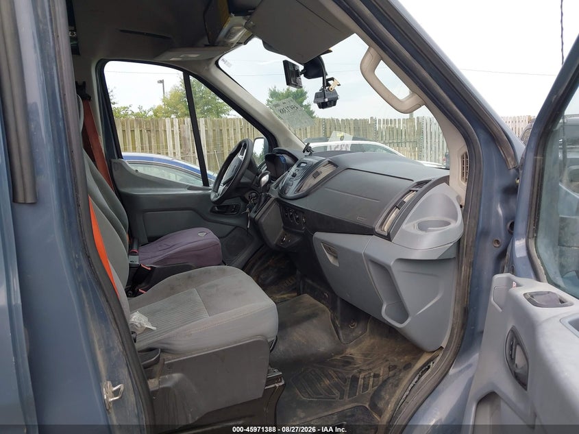 2019 Ford Transit-250 VIN 1FTYR3XM6KKB17446 IAAI salvage auction — LEFT & RIGHT, Clear (North Carolina), sold $7,200 on 2026-09-08 (photo 5)