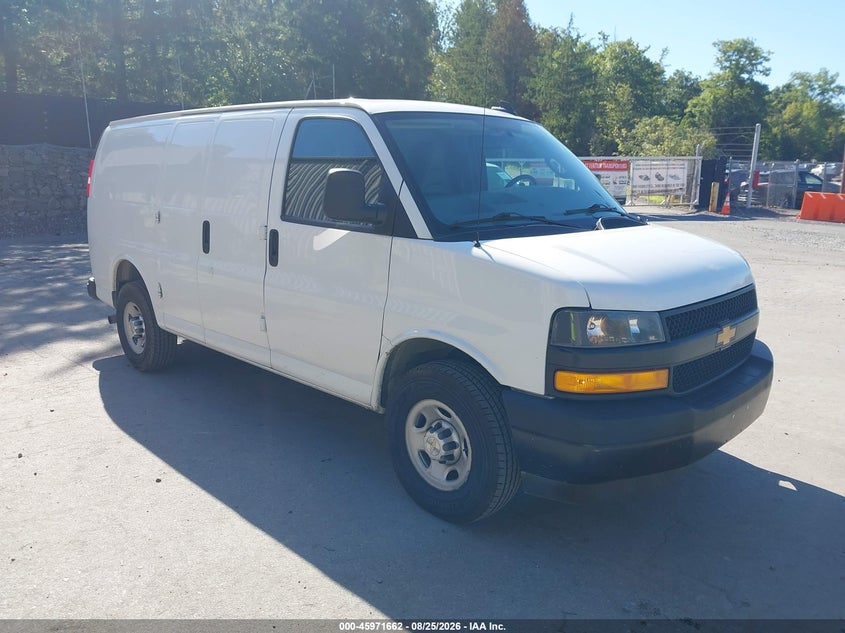 2024 Chevrolet Express cargo VIN 1GCWGAFP7R1238757 — IAAI salvage auction photo