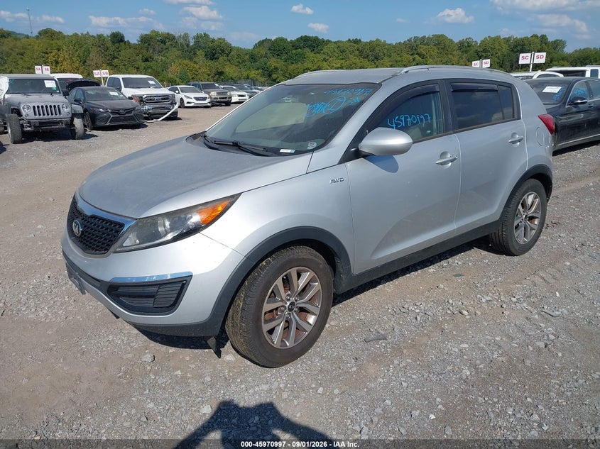 2016 Kia Sportage VIN KNDPBCACXG7869404 IAAI salvage auction — NORMAL WEAR, Clear (Tennessee), sold $1,575 on 2026-09-11 (photo 2)