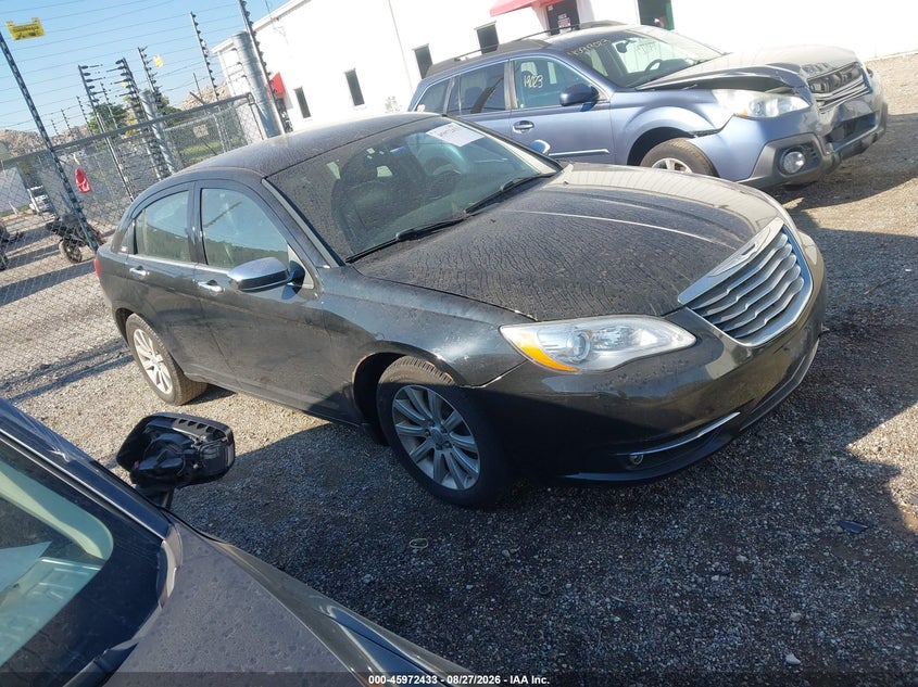 2014 Chrysler 200 VIN 1C3CCBCG4EN198184 IAAI salvage auction — NORMAL WEAR, Clear (Illinois), sold $725 on 2026-09-06 (photo 1)
