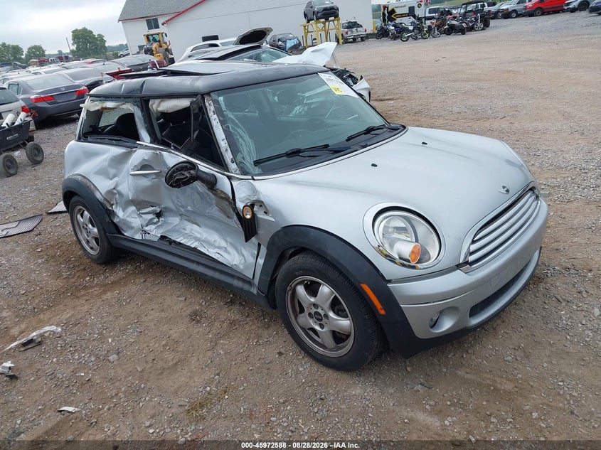 2008 Mini Cooper VIN WMWMF335X8TT59212 IAAI salvage auction — RIGHT SIDE, Salvage (Pennsylvania), sold $975 on 2026-09-16 (photo 1)