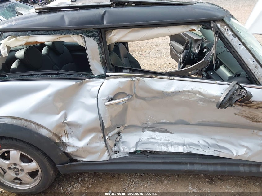 2008 Mini Cooper VIN WMWMF335X8TT59212 IAAI salvage auction — RIGHT SIDE, Salvage (Pennsylvania), sold $975 on 2026-09-16 (photo 6)