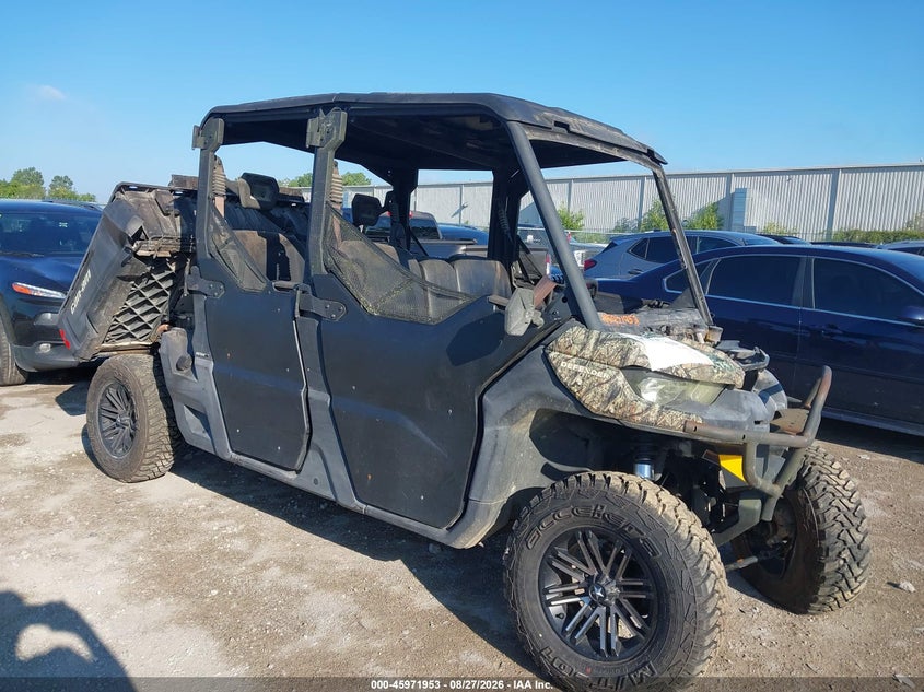 2019 Can-am/ brp Traxter VIN 3JBUBAN48KK001263 IAAI salvage auction — ROLLOVER, Clear (Michigan), sold $2,350 on 2026-09-24 (photo 1)