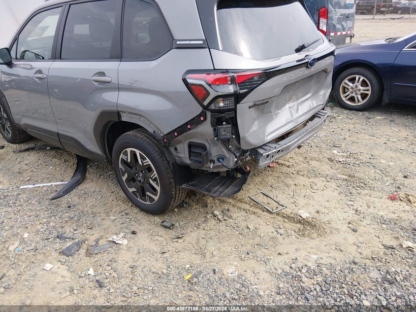 2025 Subaru Forester VIN JF2SLDDC4SH535768 IAAI salvage auction — UNKNOWN, Salvage Title, sold $11,200 on 2026-09-30 (photo 6)