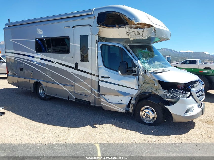 2019 Mercedes-benz Sprinter VIN WDAPF4CD1KN013562 IAAI salvage auction — RIGHT SIDE, Wait Title, sold $10,100 on 2026-10-20 (photo 1)