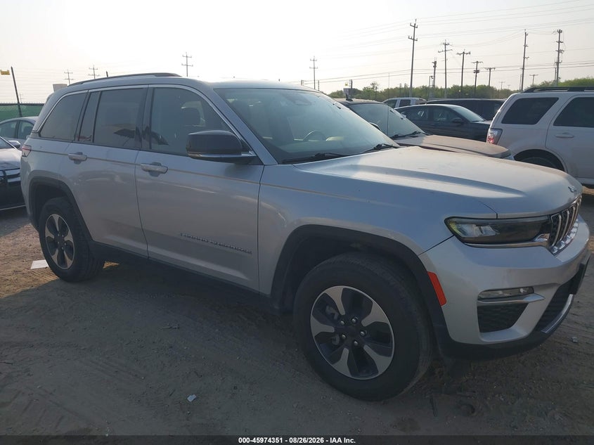 2024 Jeep Grand cherokee VIN 1C4RJYB61RC720794 — IAAI salvage auction photo
