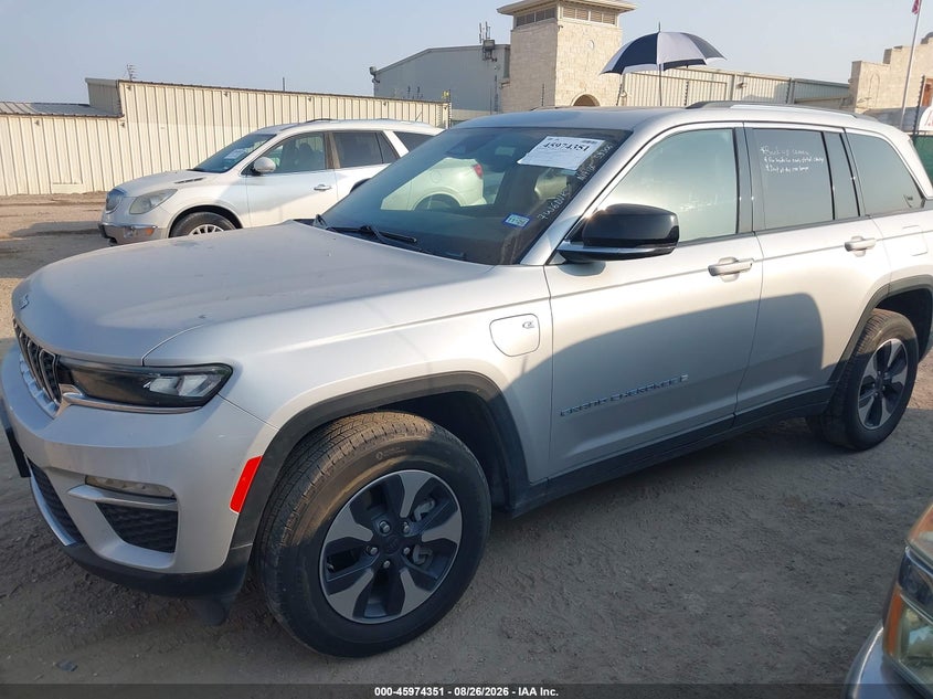 2024 Jeep Grand cherokee VIN 1C4RJYB61RC720794 IAAI salvage auction — FRONT & REAR, Enterprise Vehicles Clear Only (Texas), sold $16,900 on 2026-08-29 (photo 2)