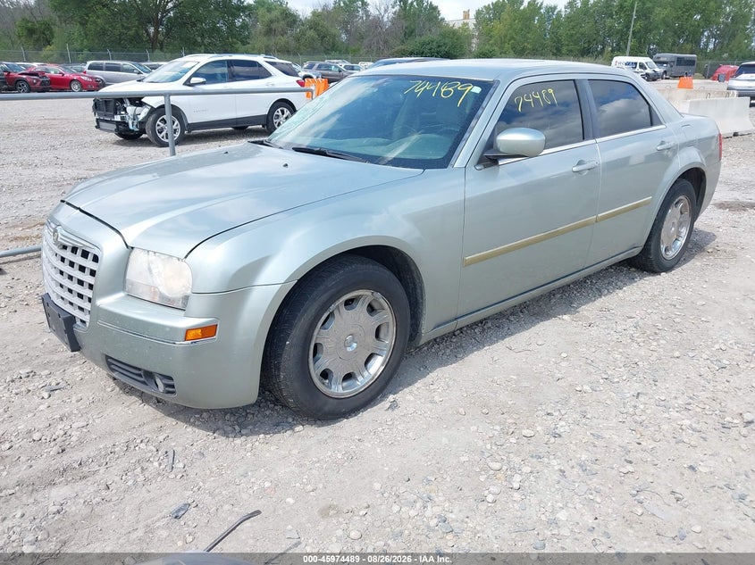 2006 Chrysler 300 VIN 2C3KA53G06H120983 IAAI salvage auction — RIGHT SIDE, Clear (Wisconsin), sold $375 on 2026-09-26 (photo 2)